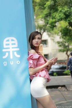 我们在黑暗中相拥短剧免费观看